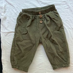 Cute green pants from Zara